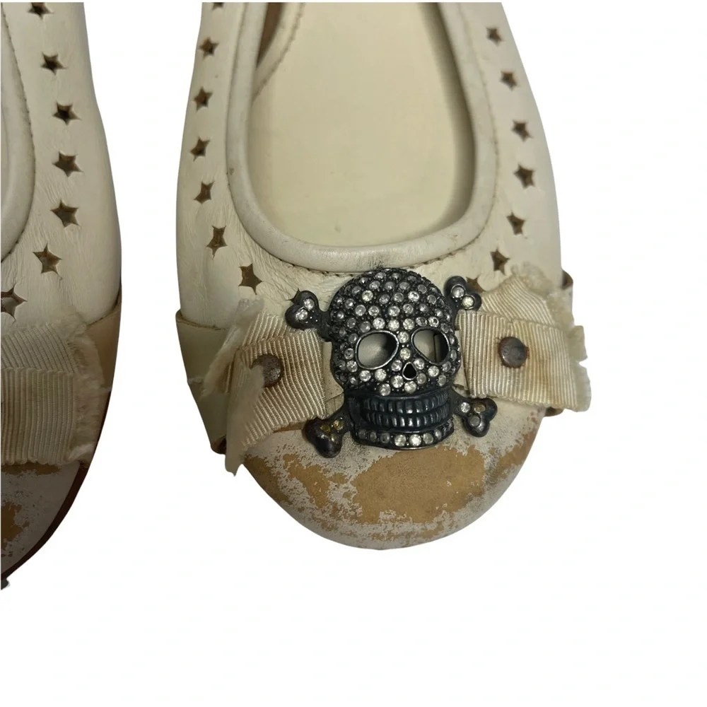 RARE PEDRO GARCIA Bone Avalon Flats With Skull and Crossbones 36.5